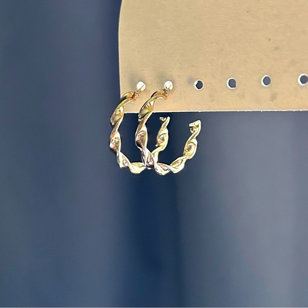 🌟Gold Twist Earrings🌟